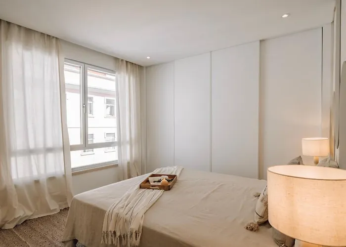 Orbetello - Cozy 1 Bedroom And Parking In Alvalade * 리스본